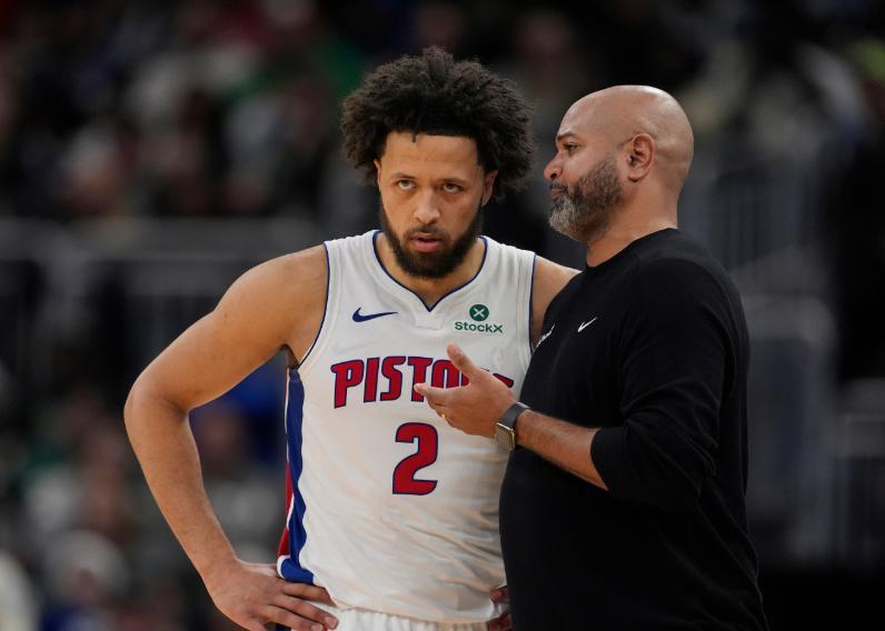 如意体育官网-坎宁安29+7+11杜伦两双，班凯罗尴尬准三双，活塞逆转魔术夺3连胜